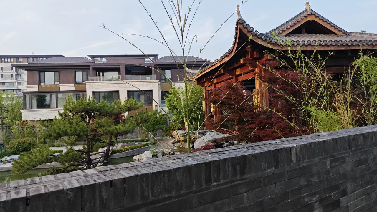 不管跟谁聊天，都尽量少聊这3点，否则就是真蠢前几天参加了一场同学聚会，酒过三