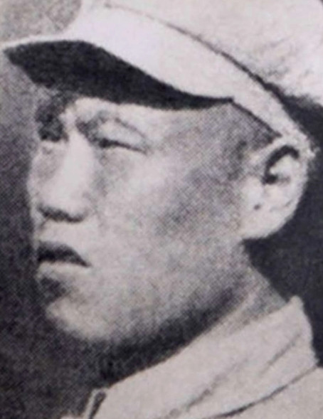 1951年，一志愿军往阵地送弹药，到达后却发现干部全牺牲，而战士更是乱成一团，谁