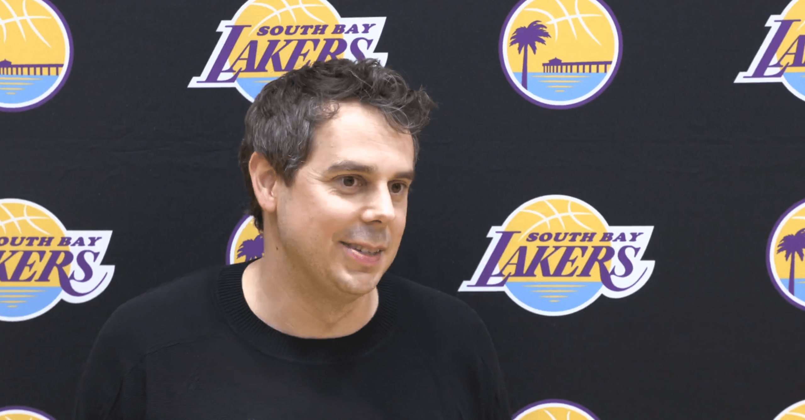 南湾湖人主帅谈詹姆斯: GOAT现身训练场, 实属难得机遇