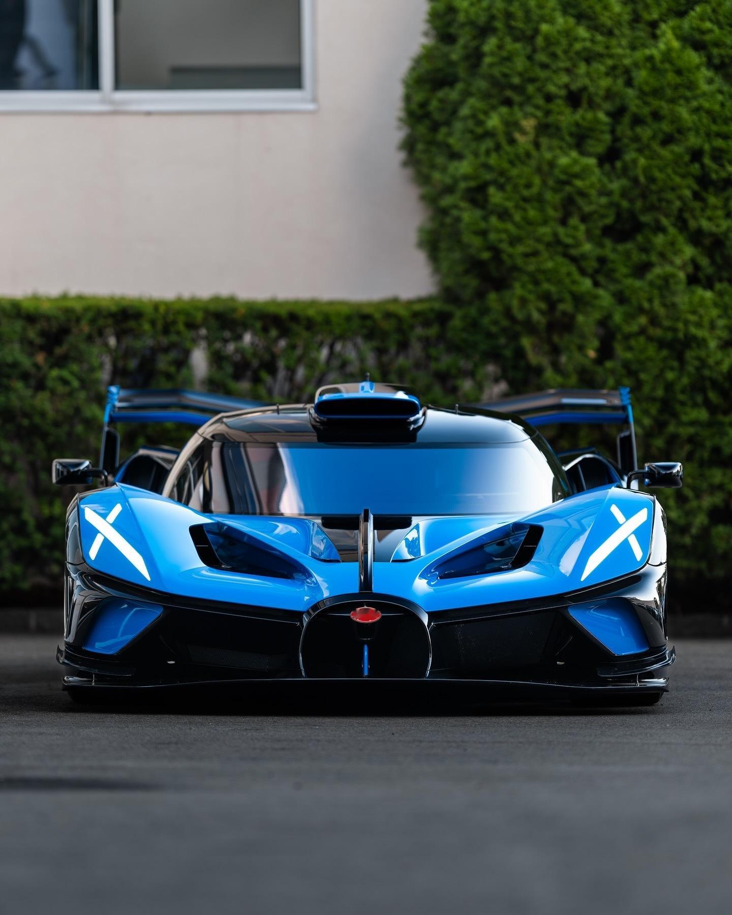 这款BugattiBolide，底盘编号01。全球仅限40辆的Bolide，是