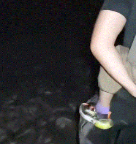 万万没有想到，黑龙江，一家三口下午四点多去爬山，不料爬到天黑后竟在山上迷了路，而