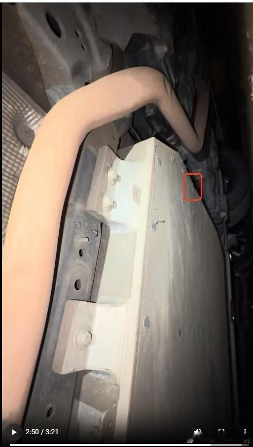 #理想L9#想公开请教一个底盘擦碰与高压系统故障之间的技术问题。8月21日，我通过飞猪租赁一辆202