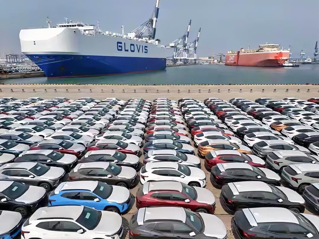 中加签约24小时，美国急出损招！霸权围堵再遭打脸中加刚敲定中国电动车优惠关