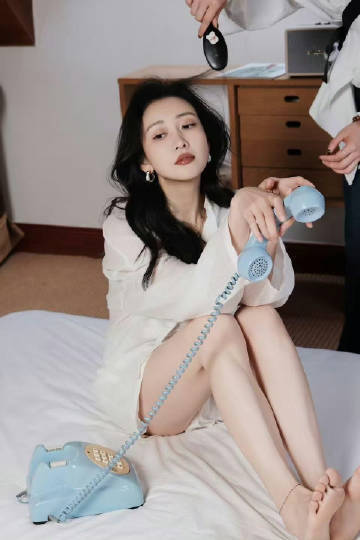 王鸥：纯欲之间，风情自显