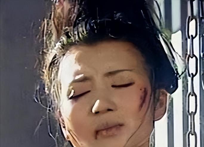 1420年，朱棣将宫女处刑，一位宫女熬不住刑，对朱棣破口大骂：“我们何罪之有？你