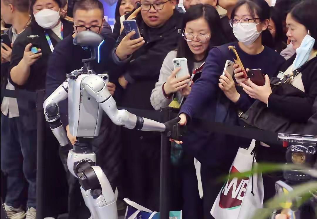 人形机器人上游“卖铲人”：工业母机与关键设备核心龙头（速收藏）在人形机器人产