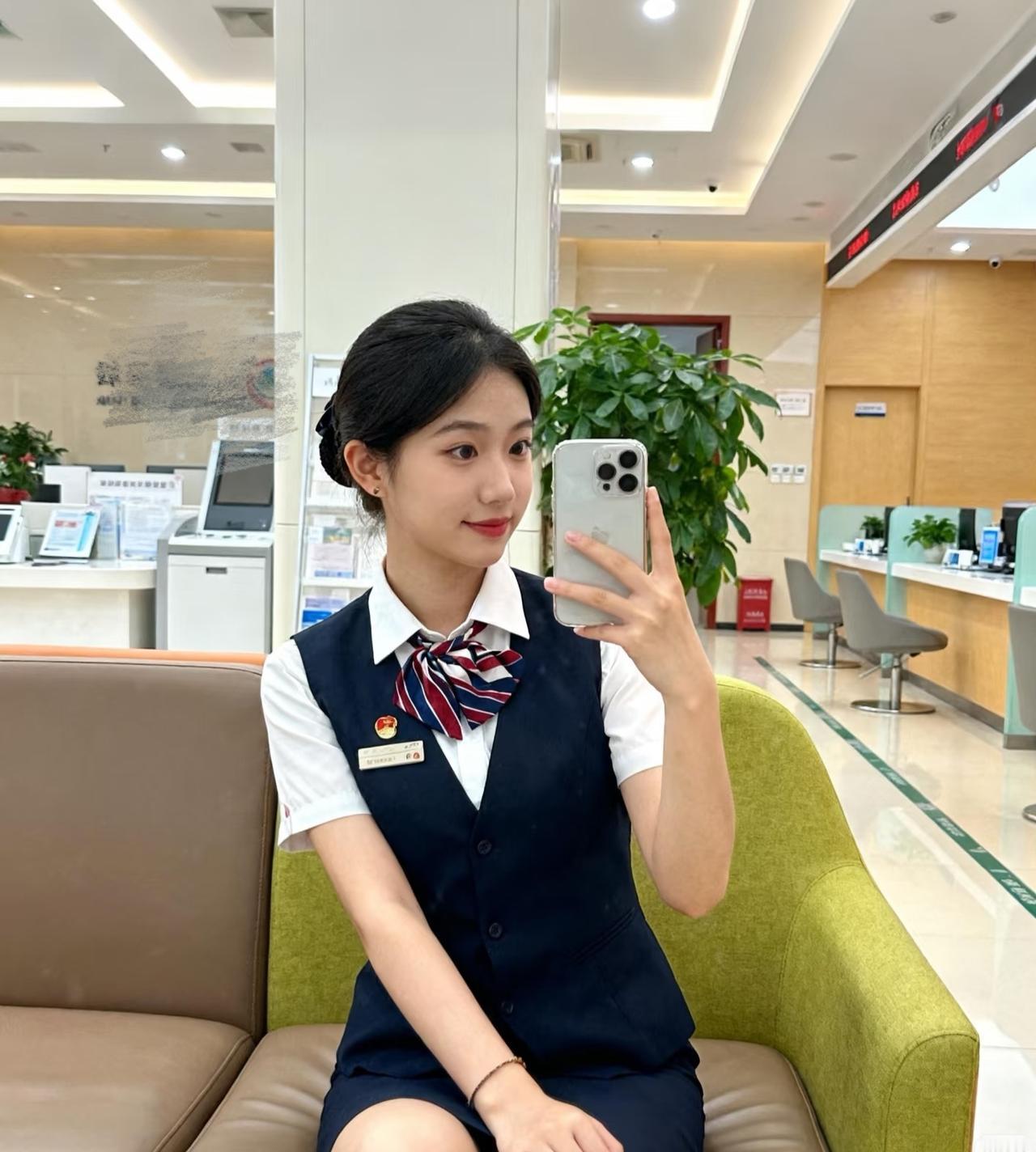 在银行工作六年的姐妹，真心奉劝大家！如果家里有20万以上存款的话，别再存三