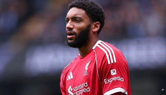 【谈谈利物浦夏天的转会，操作的空间有多大？】目前萨拉赫，罗伯逊官宣离队，基耶萨也