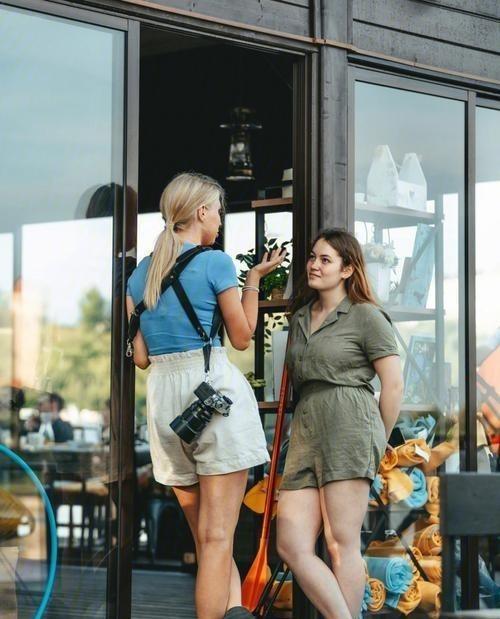 跨国婚姻不是童话：中俄情侣最容易忽视的生理差异，俄罗斯女性体毛浓密、代谢高、酒精