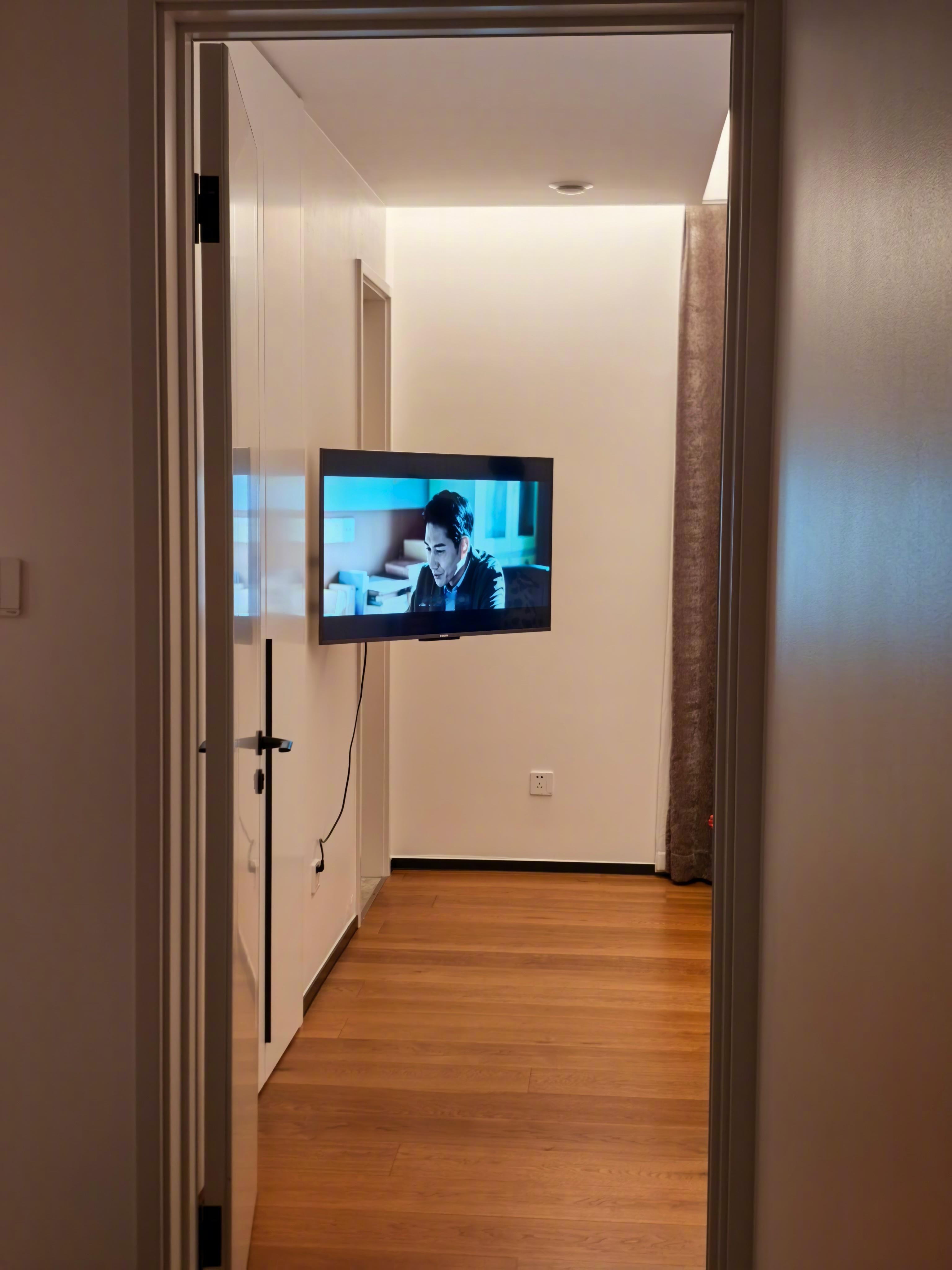 很多人说家里电视没用，但我家各个屋子电视利用率奇高，尤其老人房一定要放个电视，你