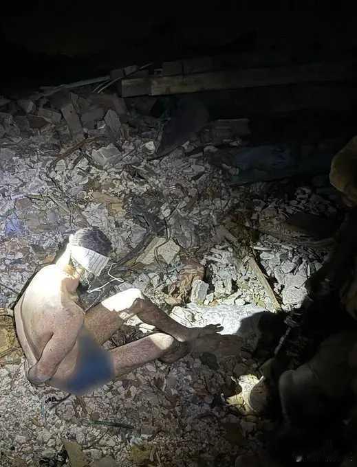 以色列国防军（IDF）发布，在加沙南部拉法地区的一次24小时追捕行动中，他们