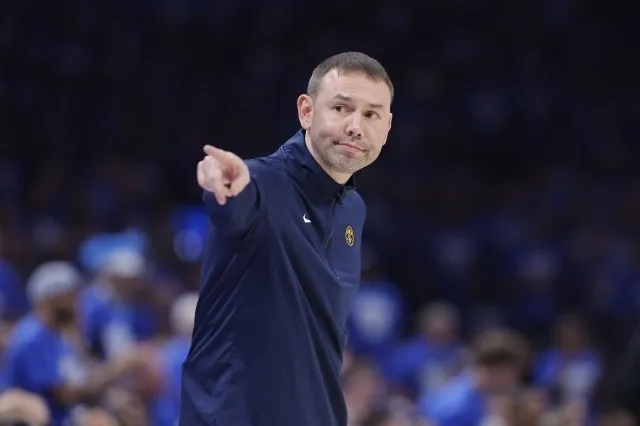 最近喷小阿德尔曼不走，看不到夺冠希望，说说个人看法！首先小阿德尔曼肯定是不如