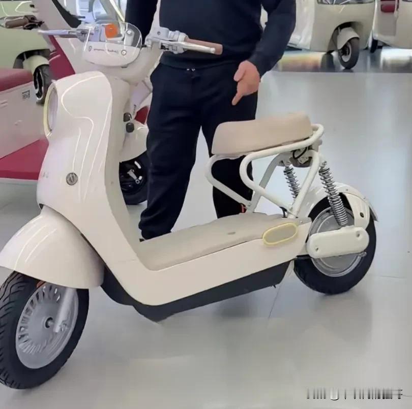 好消息:新国标电动车上市了!坏消息:卖电动车的都不希望你买!什么情况?