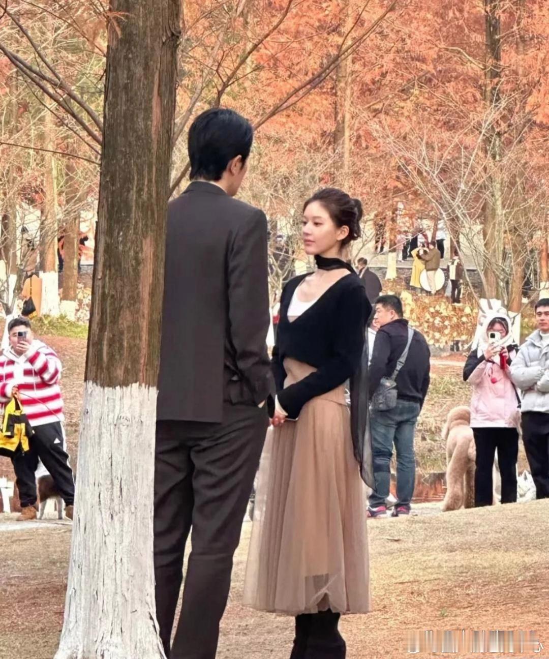 赵露思这个高跟鞋……这男生是有多高啊！