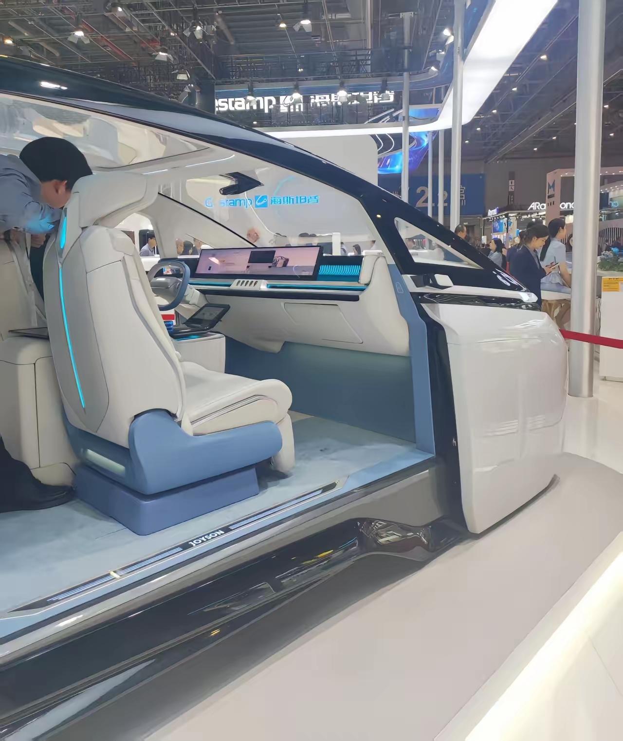 刚刷到欧阳明高院士的一个判断，看完我后背一凉：2030年新能源车渗透率要超70%