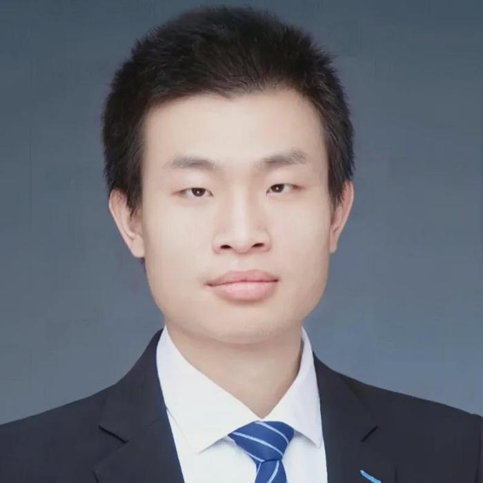 近日，34岁的北大天才韦东奕传来重磅喜讯，北京大学数学科学学院官网正式更新任职信