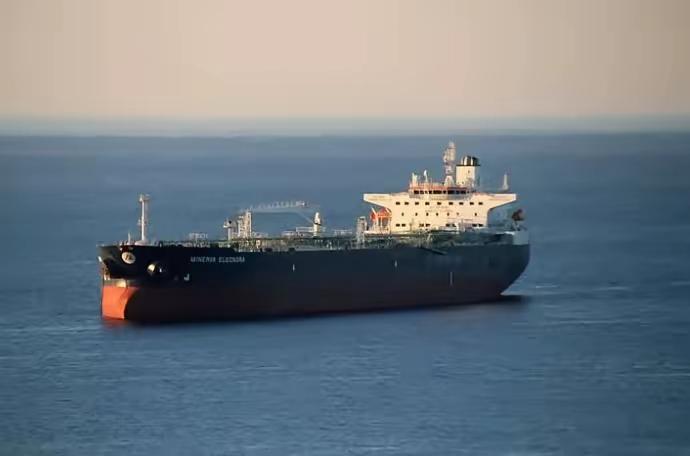 知难而退！两艘中国油轮已掉头，原计划去委内瑞拉运回还债石油根据观察者网援引路透