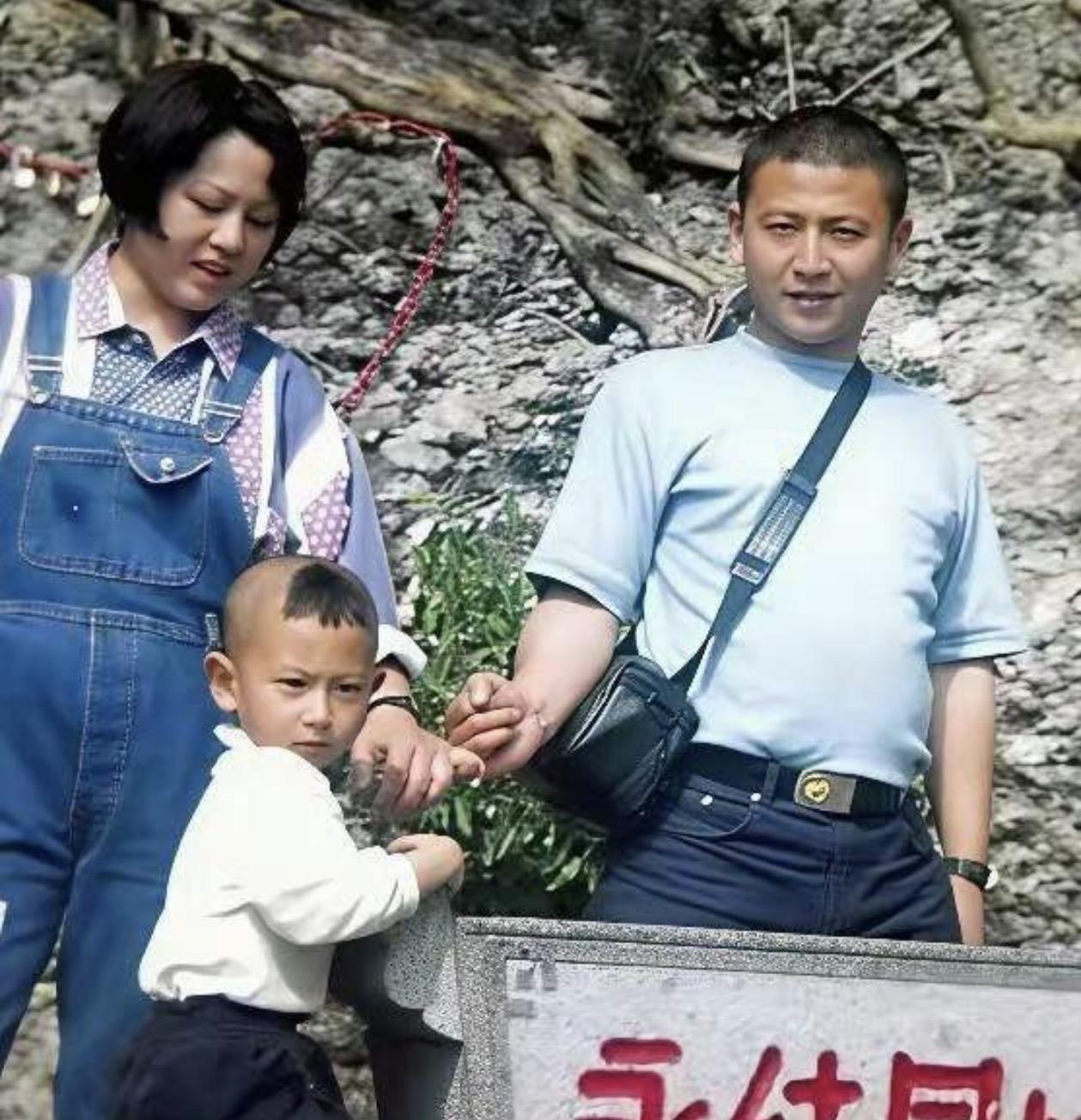 今天是王伟烈士牺牲25年纪念日，25年后的今天，他的妻子、儿子怎样了？具体讲述前