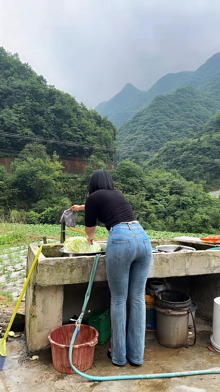 农村的山，农村的水，农村的女孩就是美清远