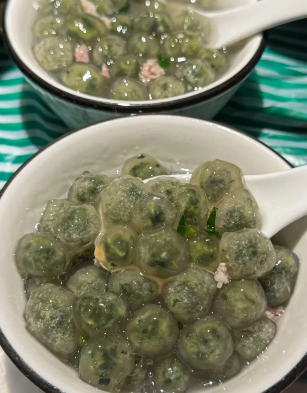 跟同事一起来厦门出差，吃的这个美食，有认识的嘛