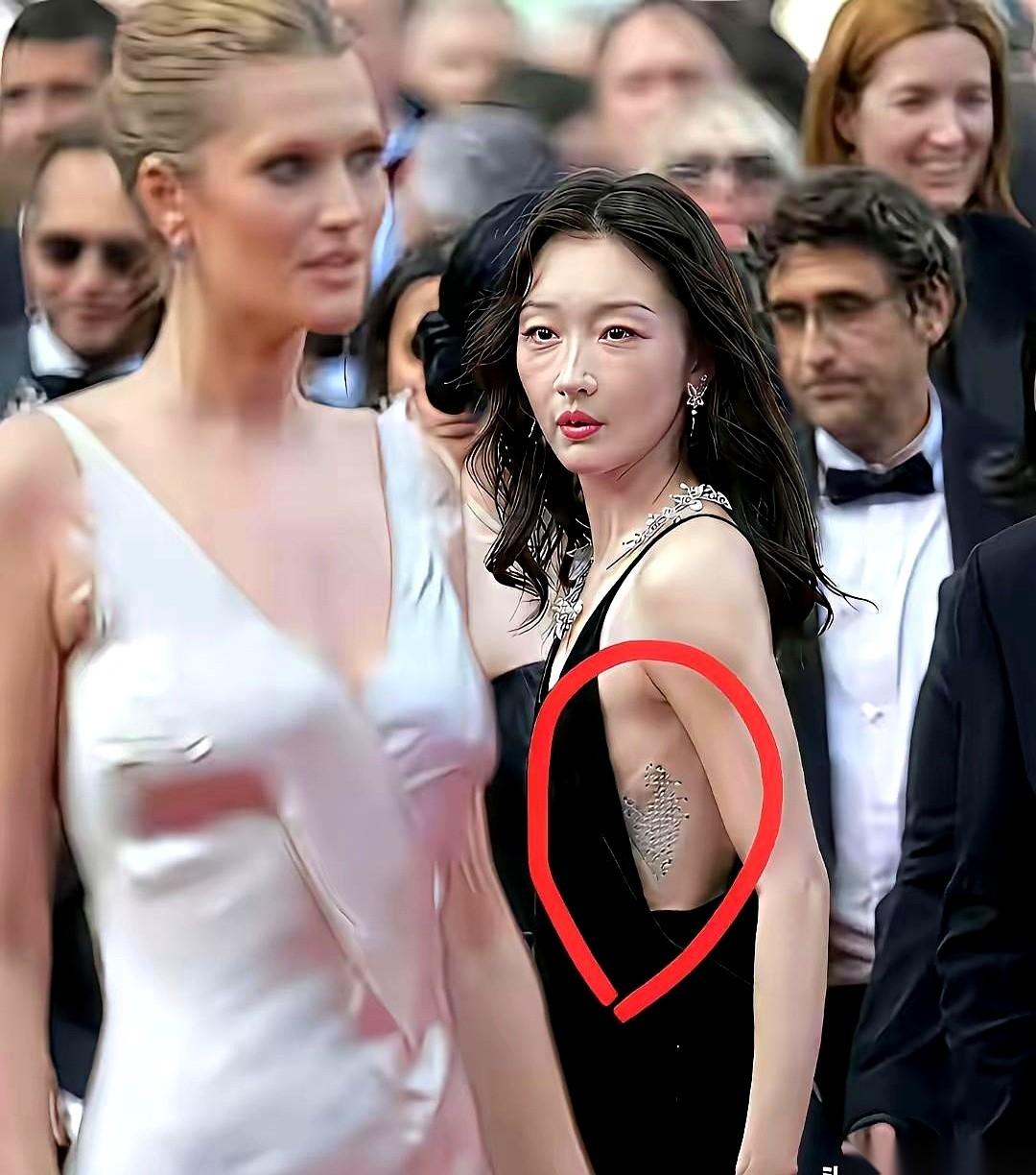 这姐的脸……怎么感觉有点不对劲了？我死盯着这张图看了半天，脑子嗡的一下，第一反