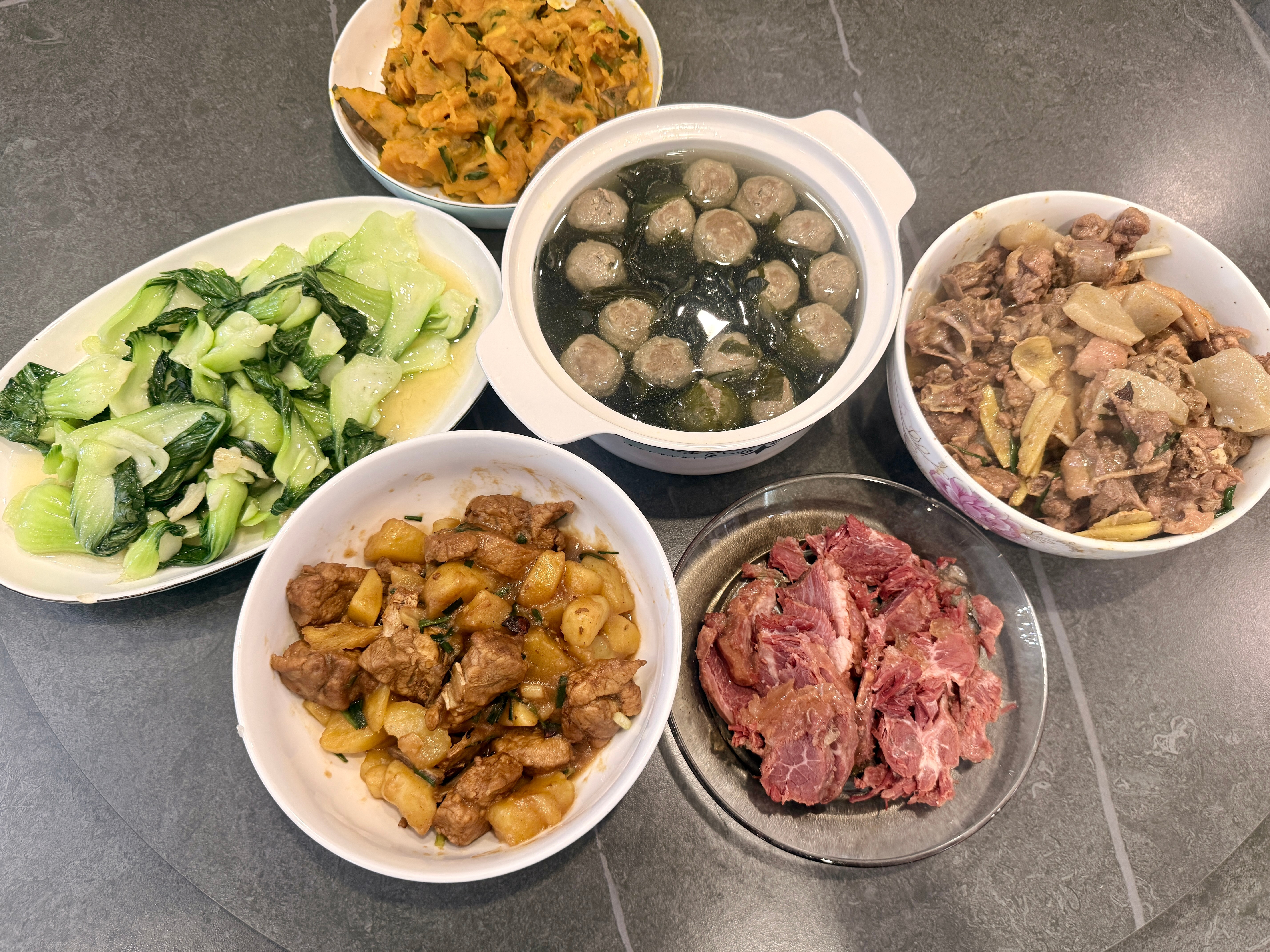 接下来全是聚餐今天在家吃吃家常菜！​​​