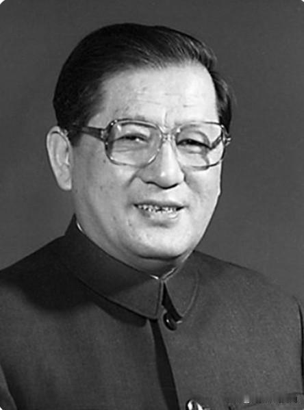 他20岁当国营618厂钳工，发明“三尖七刃麻花钻”，1964年获国家发明奖，19