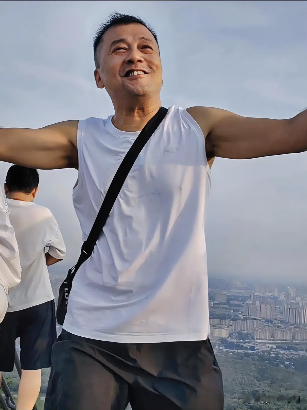一个58岁男人的自述。68年的猴，刚过完生日，58岁整了。回头看看这大