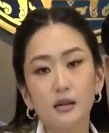 泰国总理要下台？邻居柬埔寨放狠话！泰国政坛炸锅了！各路大
