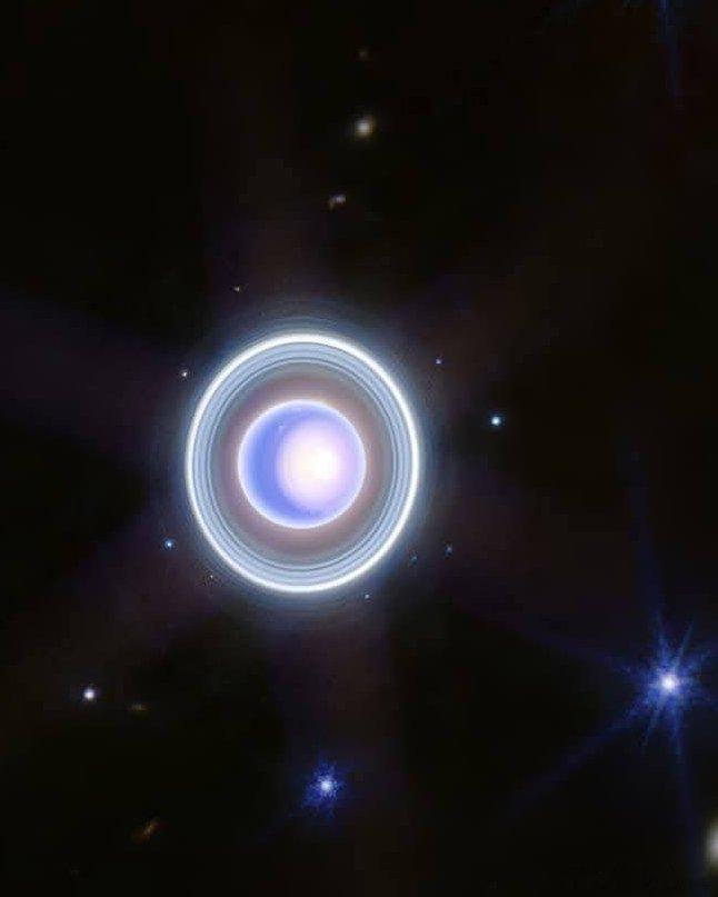 詹姆斯·韦伯太空望远镜刚刚给我们带来了一个令人瞠目结舌的新视角，展现了天王星——