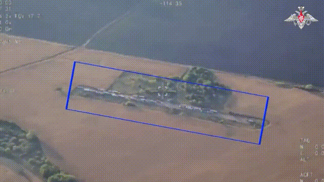 “炸！炸！炸！”当地时间2025年10月1日，俄罗斯国防部发布消息表示，俄军发射