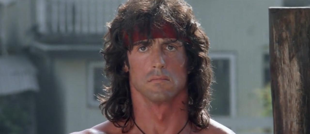 史泰龙在以色列拍电影，差点被伊朗飞机消灭史泰龙的《第一滴血》前两部上映后全球票