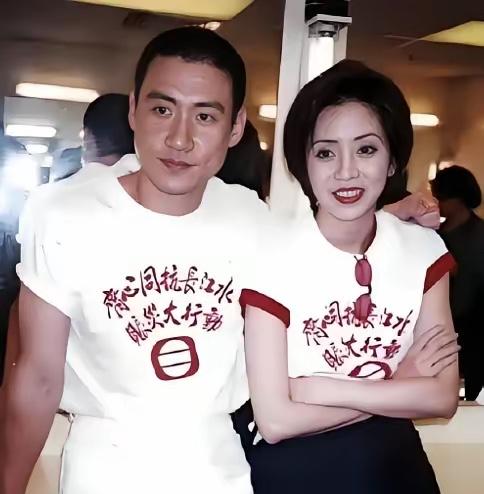 梅艳芳走后，医院那笔85万的费用没人管，张学友直接掏钱结清了。可他的妻子罗美薇，