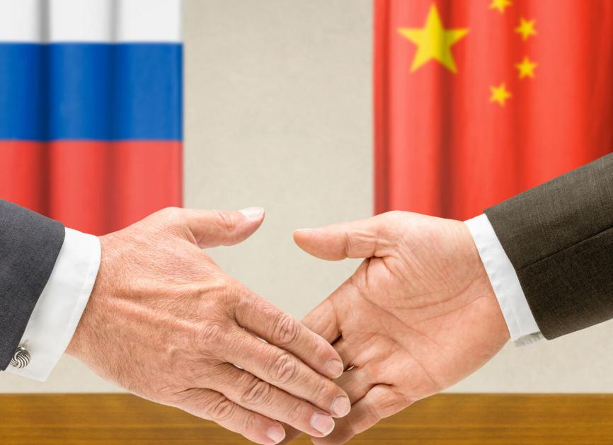 俄罗斯副总理吐槽中俄博览会：我们这边是蜂蜜和螃蟹，中国那边是无人机和机器人俄
