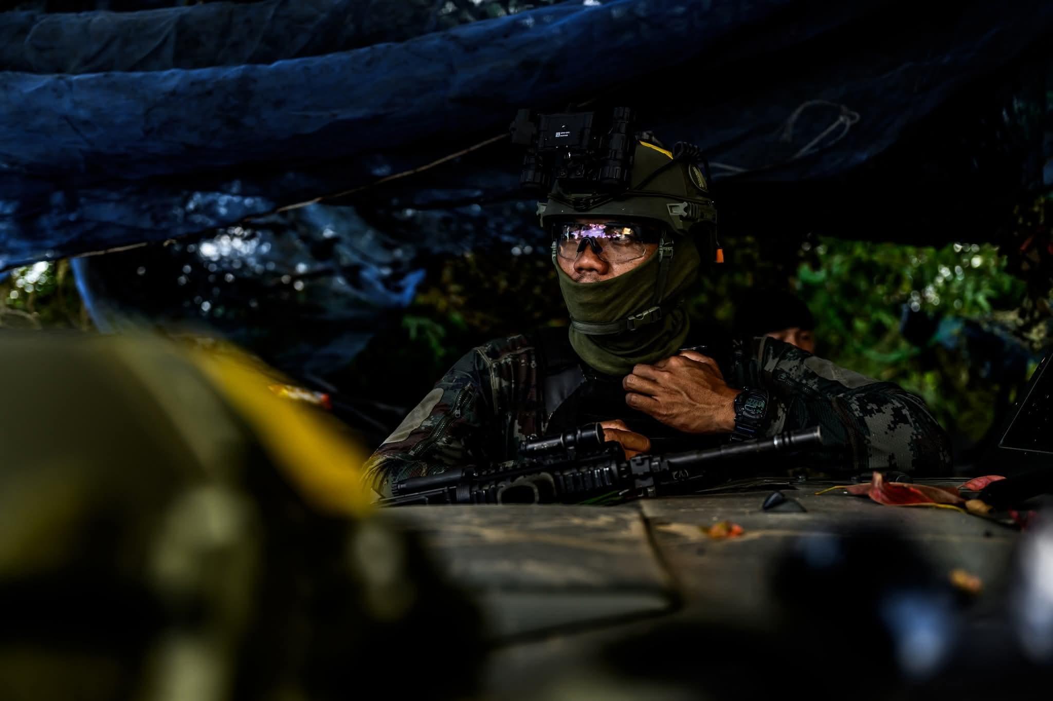 我知道热度已经过了，但还是想发一下。部分泰国皇家海军陆战队在达叨府进攻方向上发起