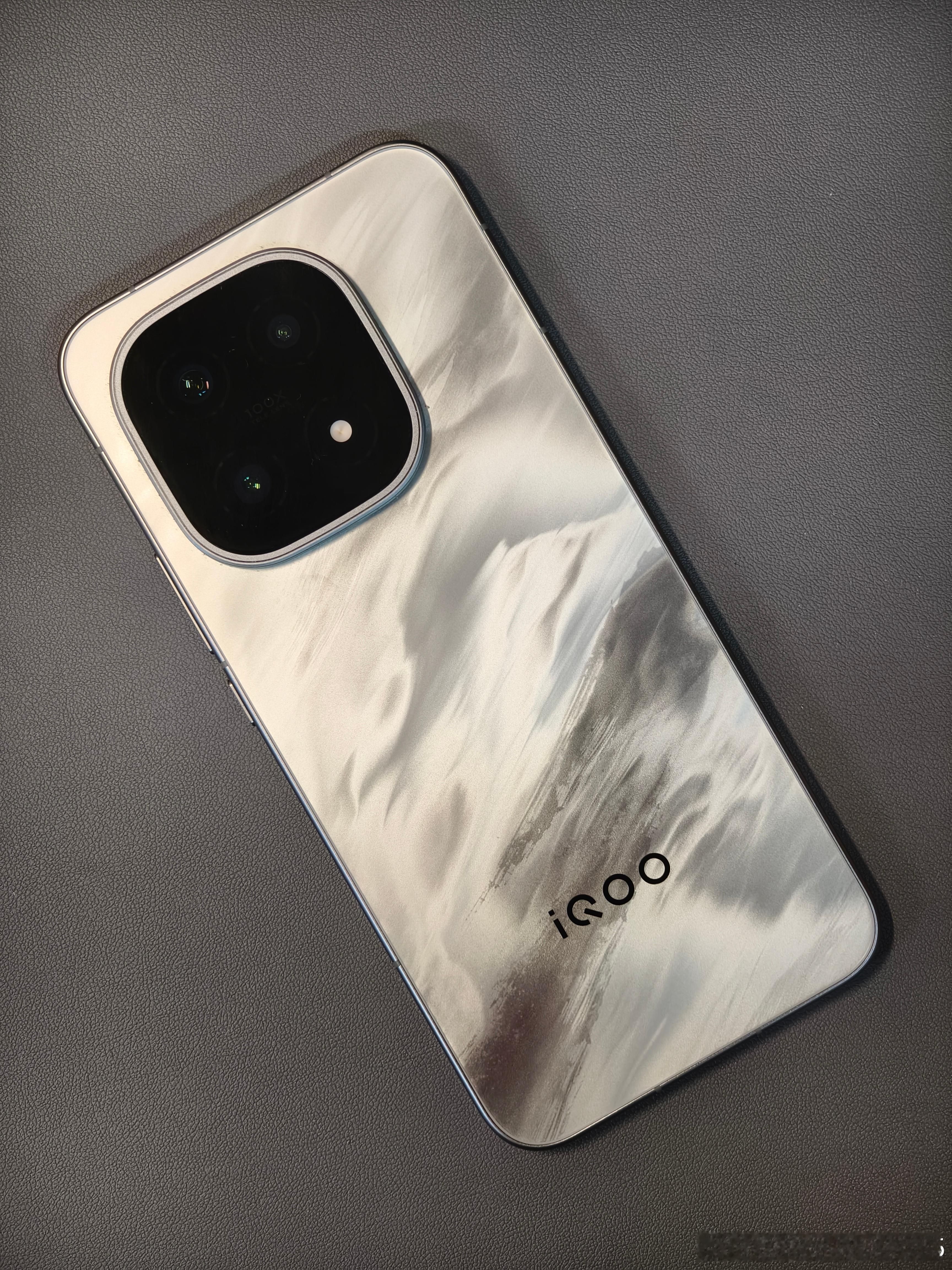 iqooiqoo15数码好物种草计划iQOO15这块2KM14LEADO
