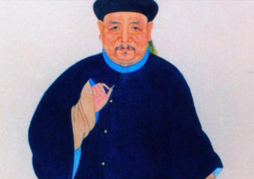 年羹尧死后，岳钟琪接任陕甘总督巅峰时期的岳钟琪手中有将近二十万大军，甚至有人举