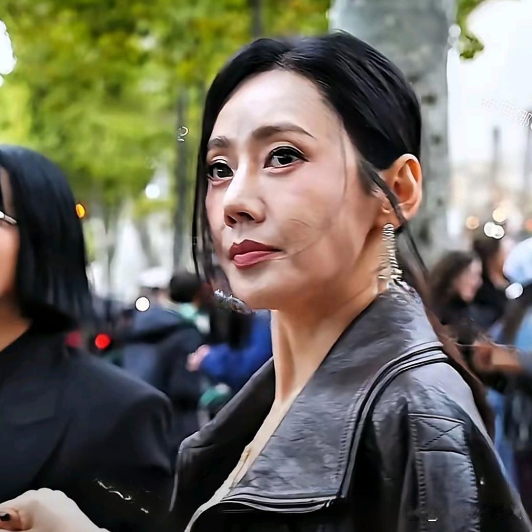 秋瓷炫变化好大呀。都快认不出来了。​​​