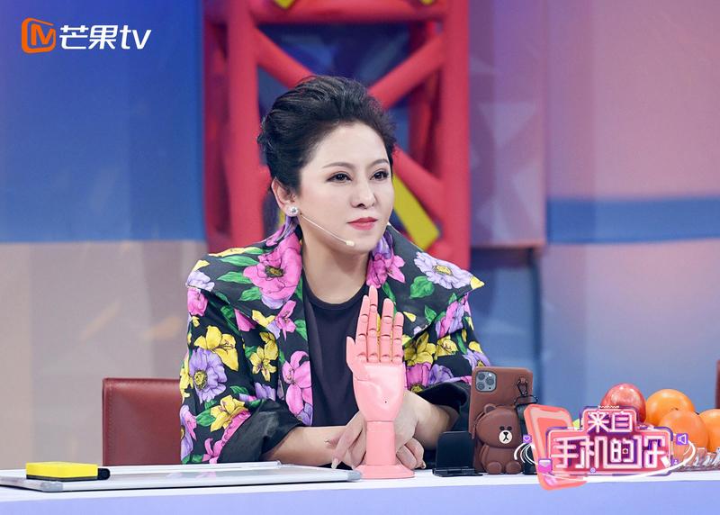向太开始爆料娱乐圈了，第一个就是刘亦菲，她说