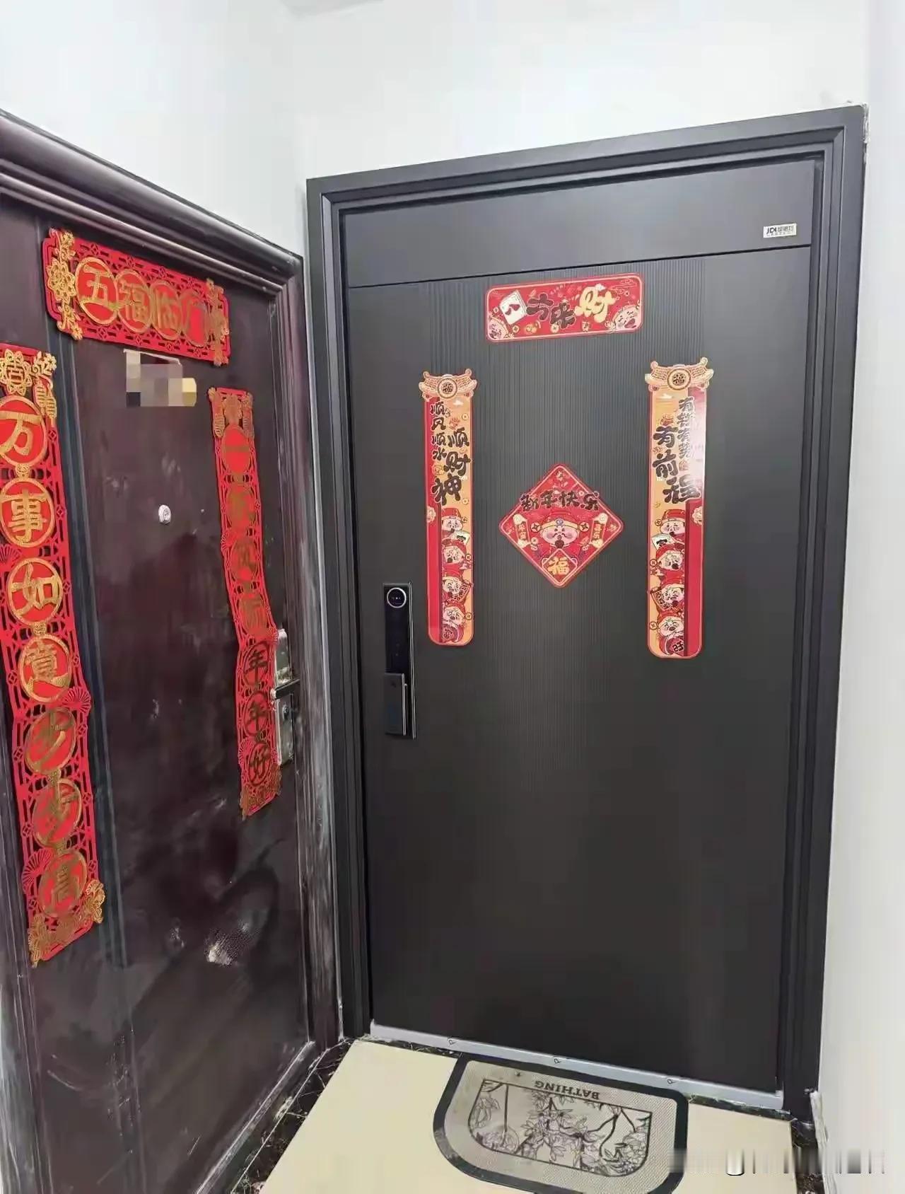 后悔在这里买房子了，现在非常别扭。为了孩子上学，买的学区房，一开始我家先入住的，