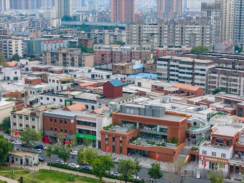 【郑州这个新晋街区为何“火不起来”？阜民里评论区炸出三大硬伤】通过社交平台上