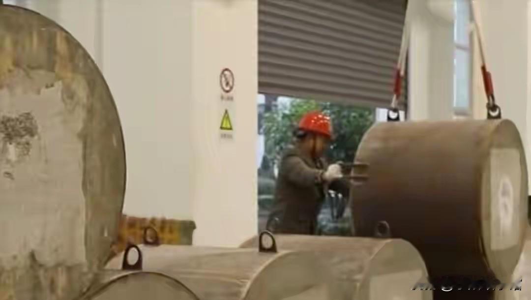 央视罕见曝光！为防御钻地炸弹袭击，中国做出了怎样的努力？这期节目看得人后背发