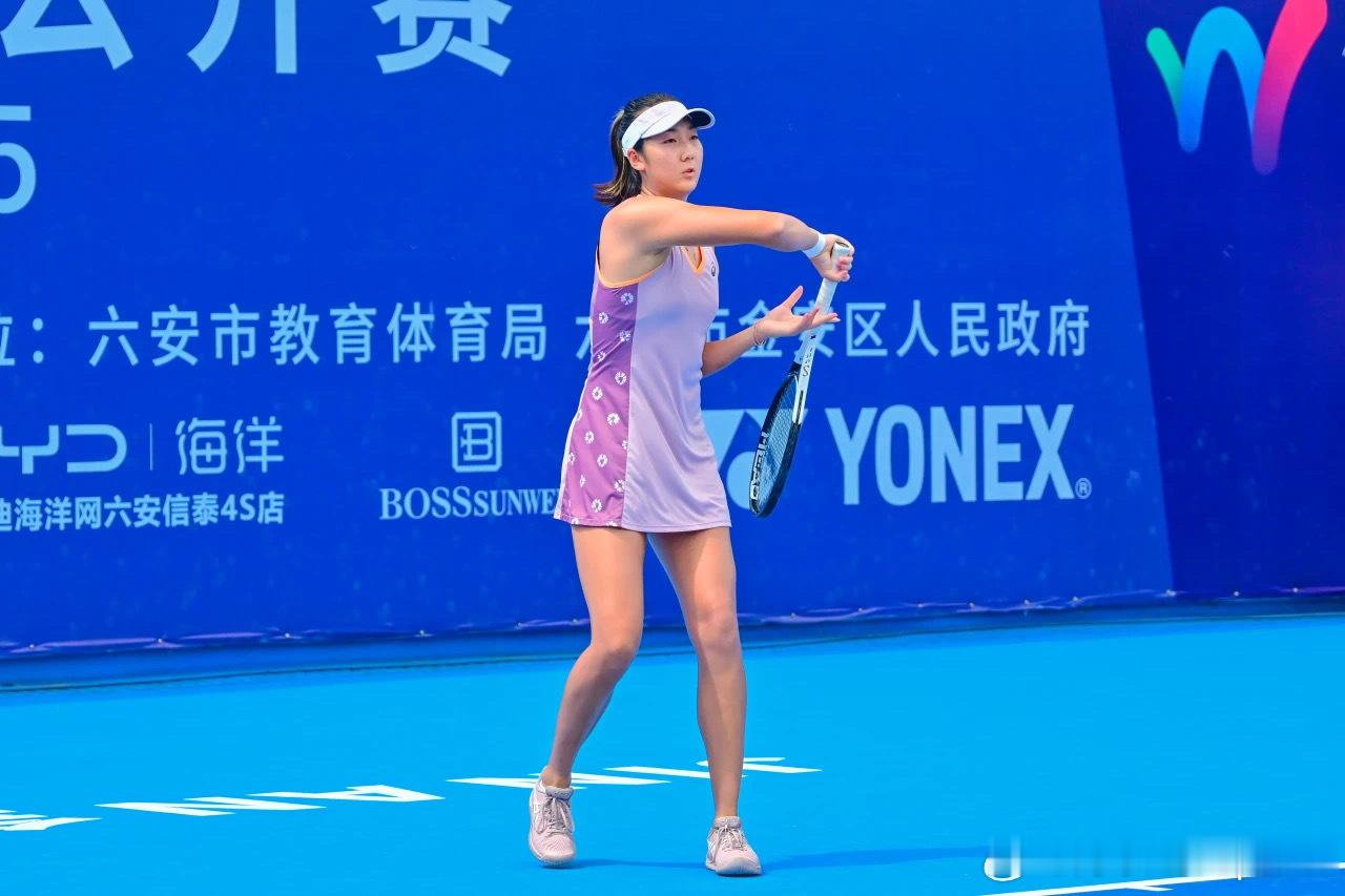 🇨🇳六安W15女单半决赛🇨🇳孙颖群6-3/3-6/7-5🇨🇳黄裕迦