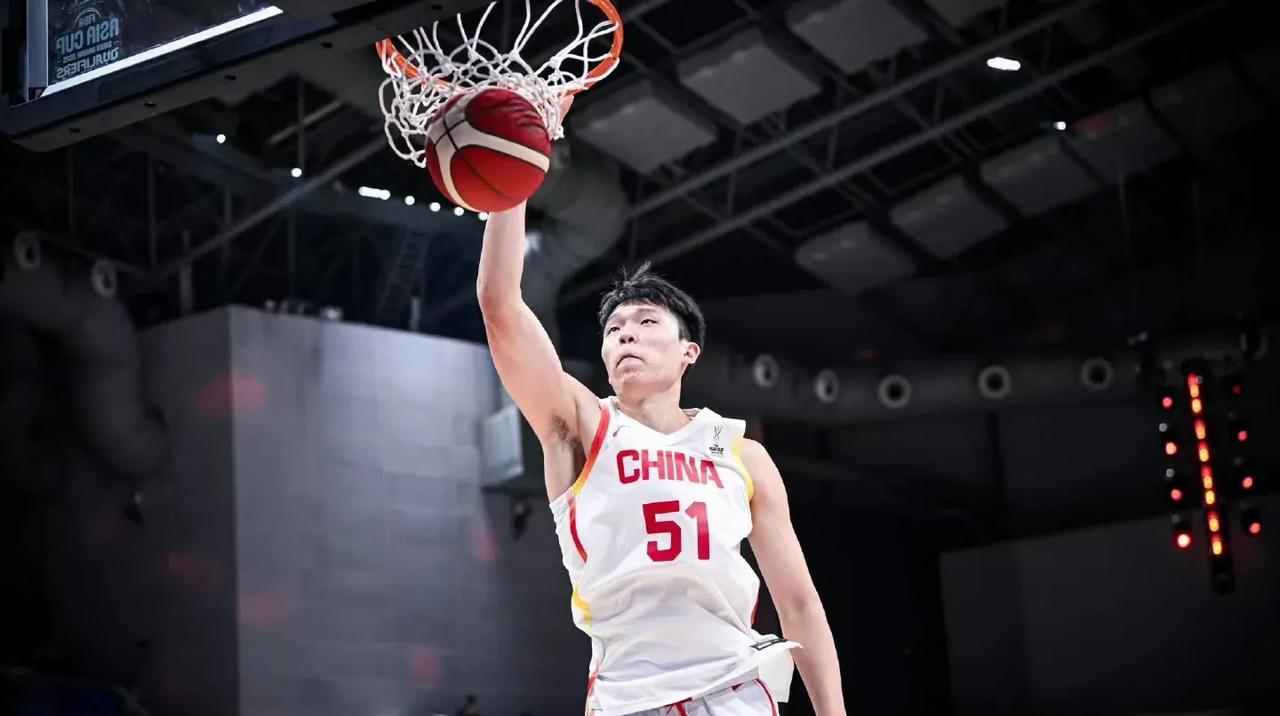 杨瀚森将归队参加男篮亚洲杯，原来这些年，中国篮球除了实力倒退，其他的啥都没变！