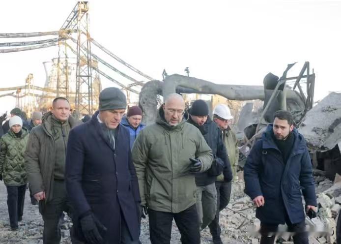 彻底被摧毁，乌克兰首都基辅一热电厂在3日凌晨俄罗斯的袭击中彻底被摧毁。乌克兰