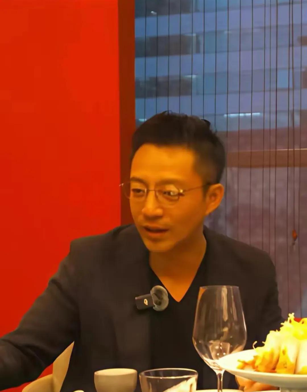 惊天反转！汪小菲直播暴露“真面目”，全网都看走眼了！都说他是“疯子”？看完和