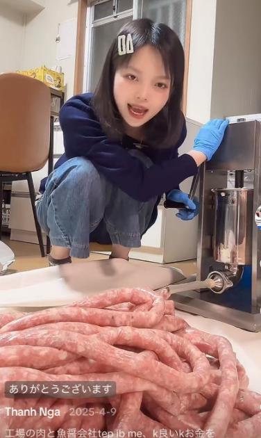 日本的举报文化，估计现在是全球领先。有农民卖在街上便宜水果的，不少人脑补成是越