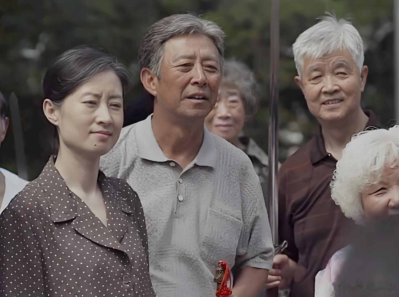 《父母爱情》：葛美霞婚姻背后的算计在《父母爱情》里，50岁且年老色衰的葛美霞，