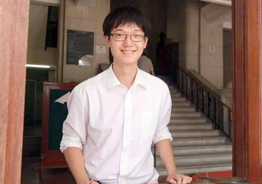 🌞“我不上清北，我就要去美国！”北京一高二学生拒绝保送“清北”，转头就向美