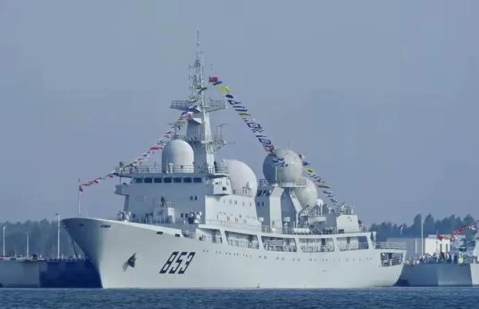 中国电子侦察船刚到波斯湾，美国就宣布暂时不打，特朗普太害怕中国得到好处，特别担忧